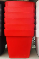 Vaso quadrato cleo 28 cm rosso j